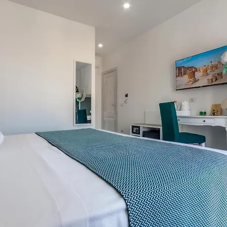 ゲストハウス Maison Etoile 4*